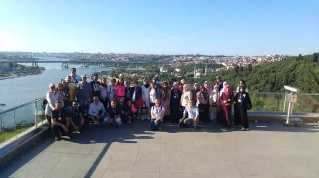 Bozüyüklüler İstanbul'un Tarihi Güzellikleri ile Buluşuyor Bozüyüklüler İstanbul'un Tarihi Güzellikleri ile Buluşuyor