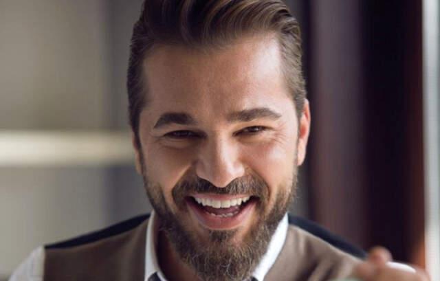 Engin Altan Düzyatan Hamile Eşini Amerika'ya Gönderdi