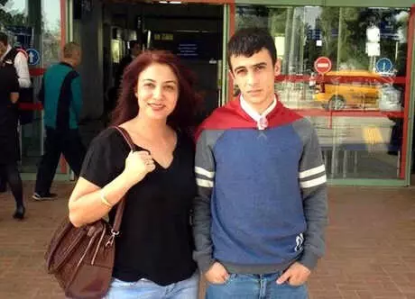 Kayıp Furkan'ın Annesi: Zanlı Cezaevinden Kaçmış, Delilleri Karartacaklar Kayıp Furkan'ın Annesi: Zanlı Cezaevinden Kaçmış, Delilleri Karartacaklar