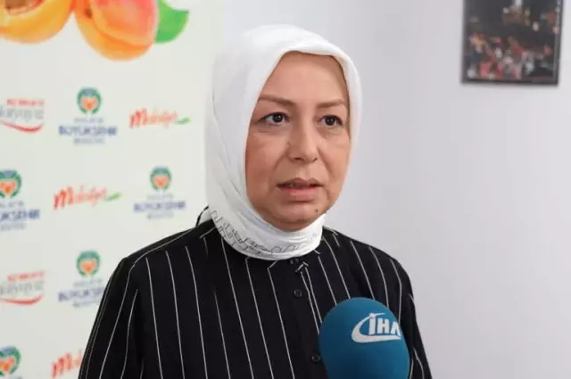 Öznur Çalık: