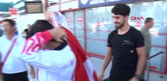 Spor Türkiye'nin Şampiyonluk Hasretini Bitiren Hamza'ya Özel Karşılama