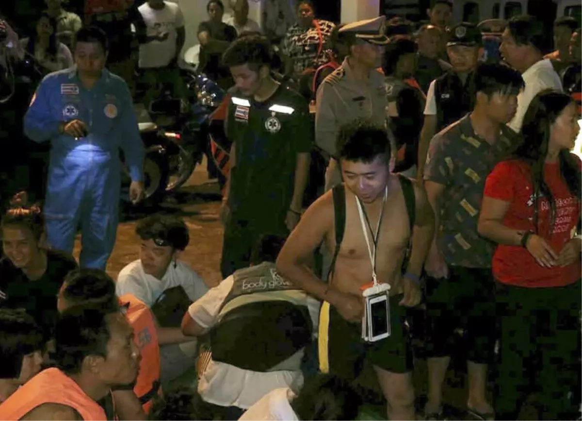 Tayland'da Turist Teknesi Alabora Oldu: 7 Ölü