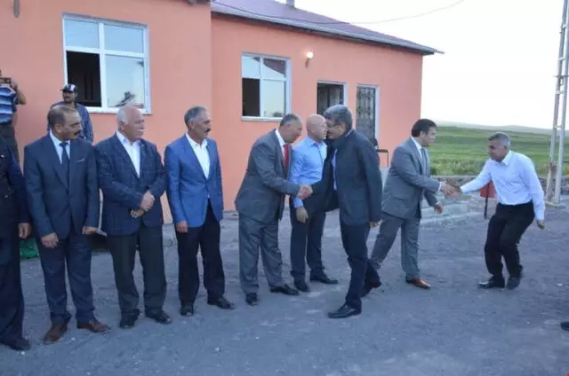 Vali Bilmez, Çıldır Gölbelen Köyü'nde Taziye Evi Açılışına Katıldı