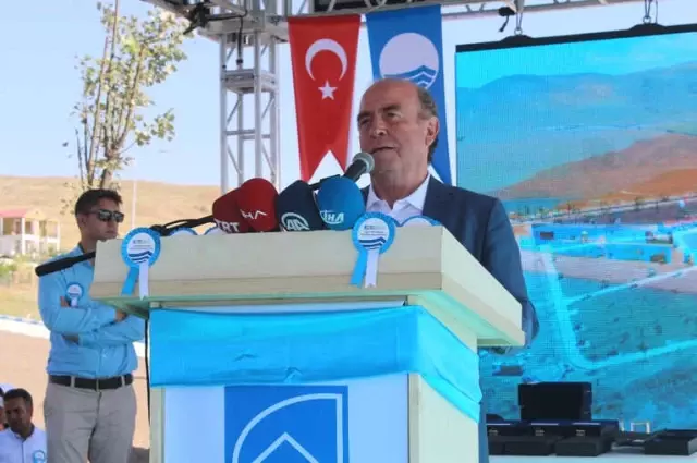 Van Gölü'ne 'Mavi Bayrak' Van Gölü'ne 'Mavi Bayrak'