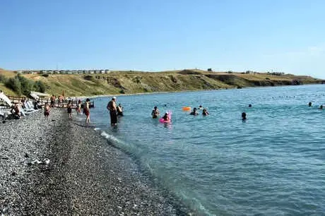 Van Gölü'nün 'Mavi Bayraklı' Plajı Törenle Açıldı Van Gölü'nün 'Mavi Bayraklı' Plajı Törenle Açıldı