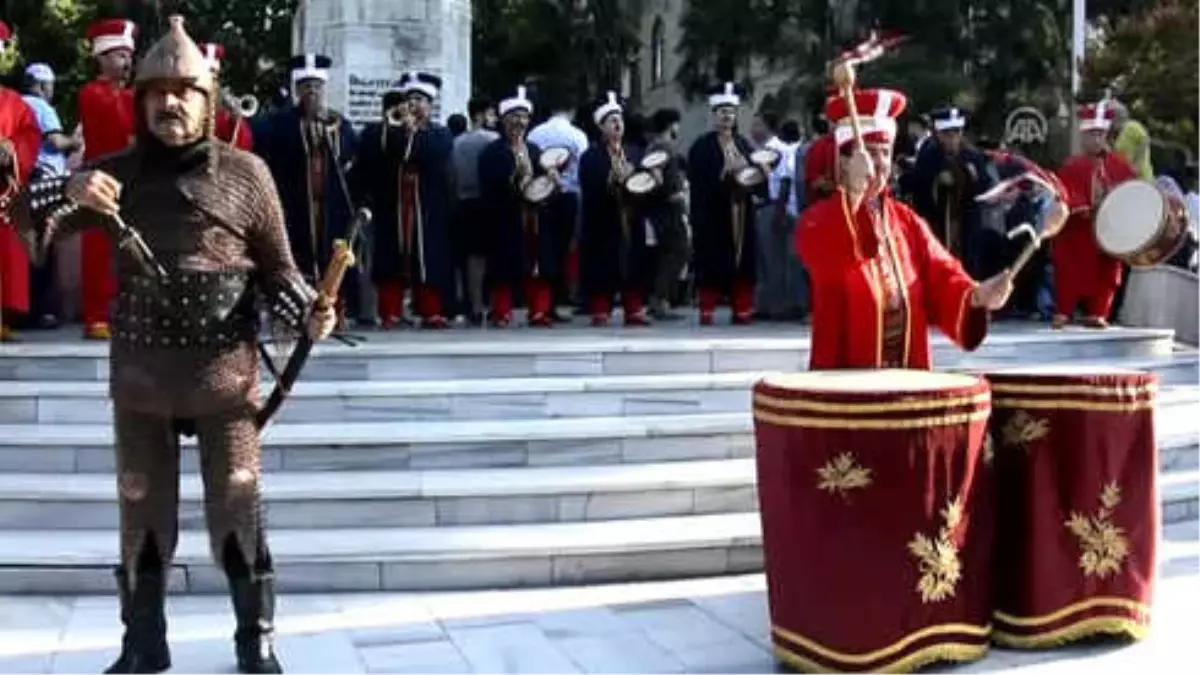 Bursa'da 'Uluslararası Altın Karagöz Halk Dansları Yarışması'