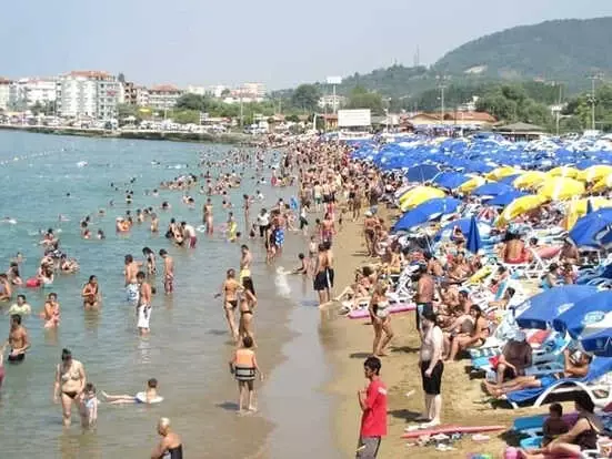 Çınarcık'ta Sezon En Yoğun Günlerini Yaşıyor