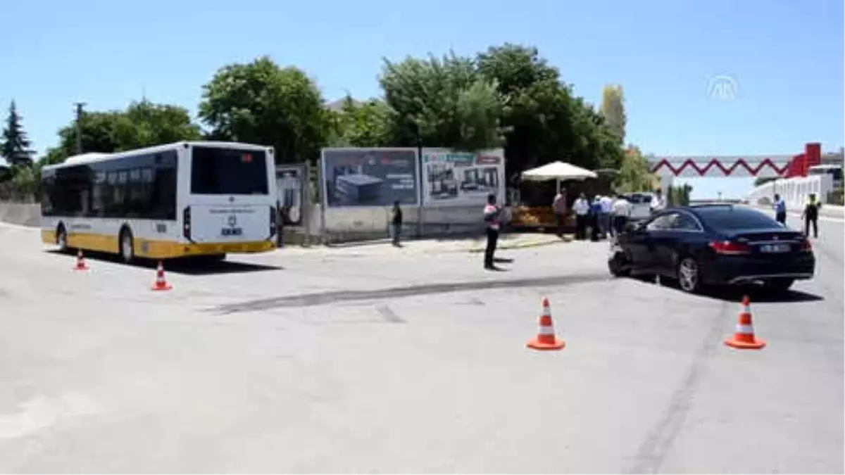 Karaman'da Trafik Kazası: 2 Yaralı
