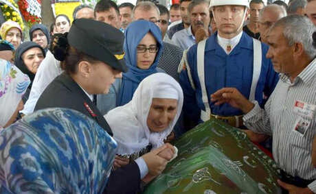 Kazada Ölen Şehit Astsubay Boztoprak, Gözyaşlarıyla Toprağa Verildi