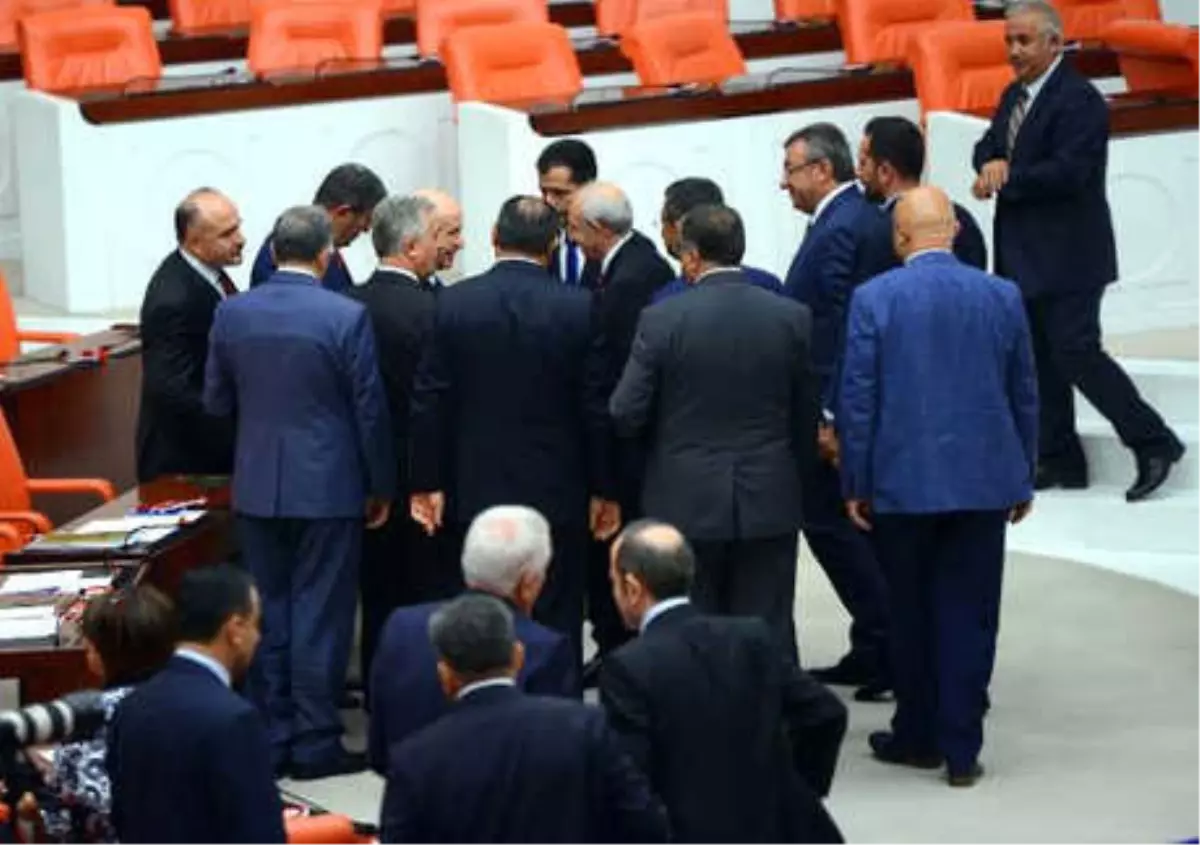 Mecliste 27'nci Dönem Milletvekilleri Yemin Ediyor (5)