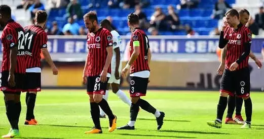 1. Lige Düşen Gençlerbirliği, 7 Yabancı Futbolcusunu Gönderdi 1. Lige Düşen Gençlerbirliği, 7 Yabancı Futbolcusunu Gönderdi