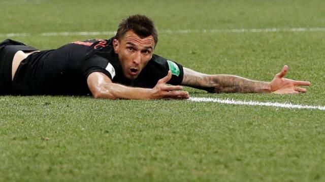 Hırvatistan'ın Golcüsü Mandzukic, Rusya Maçı Sonrası 18 Bin TL Hesap Ödedi
