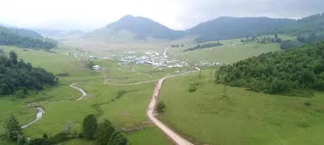 Karadeniz'de Sıcaktan Bunalanlar Yaylalara Akın Etti Karadeniz'de Sıcaktan Bunalanlar Yaylalara Akın Etti