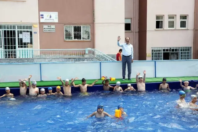 Konya'da Yüzmeyen Çocuk Kalmasın Projesi Hayata Geçti