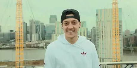 Mesut Özil, FIFA Eworld Cup 2018 Resmi Marka Elçisi Oldu