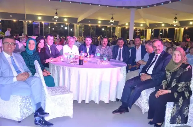 TBMM Çevre Komisyonu Başkanı Balta'nın Yeğeni Evlendi TBMM Çevre Komisyonu Başkanı Balta'nın Yeğeni Evlendi