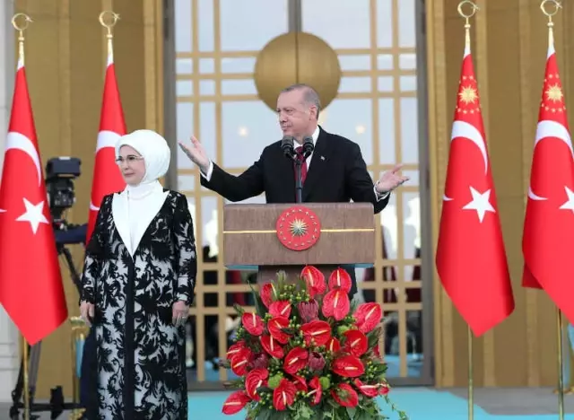 Cumhuriyetimizi Şahlandırmanın Sözünü Veriyoruz