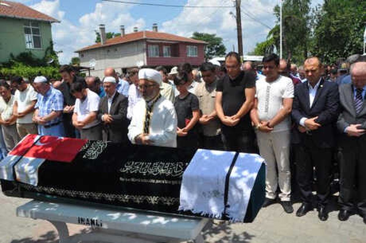 Düğün Dönüşü Bindiği Trende Ölen Özcan Cesur, Toprağa Verildi