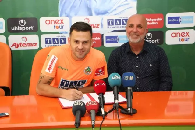 Eski Beşiktaşlı Bobo Alanyaspor'da