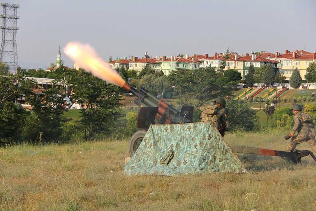 Eskişehir'de Erdoğan İçin 101 Pare Top Atışı