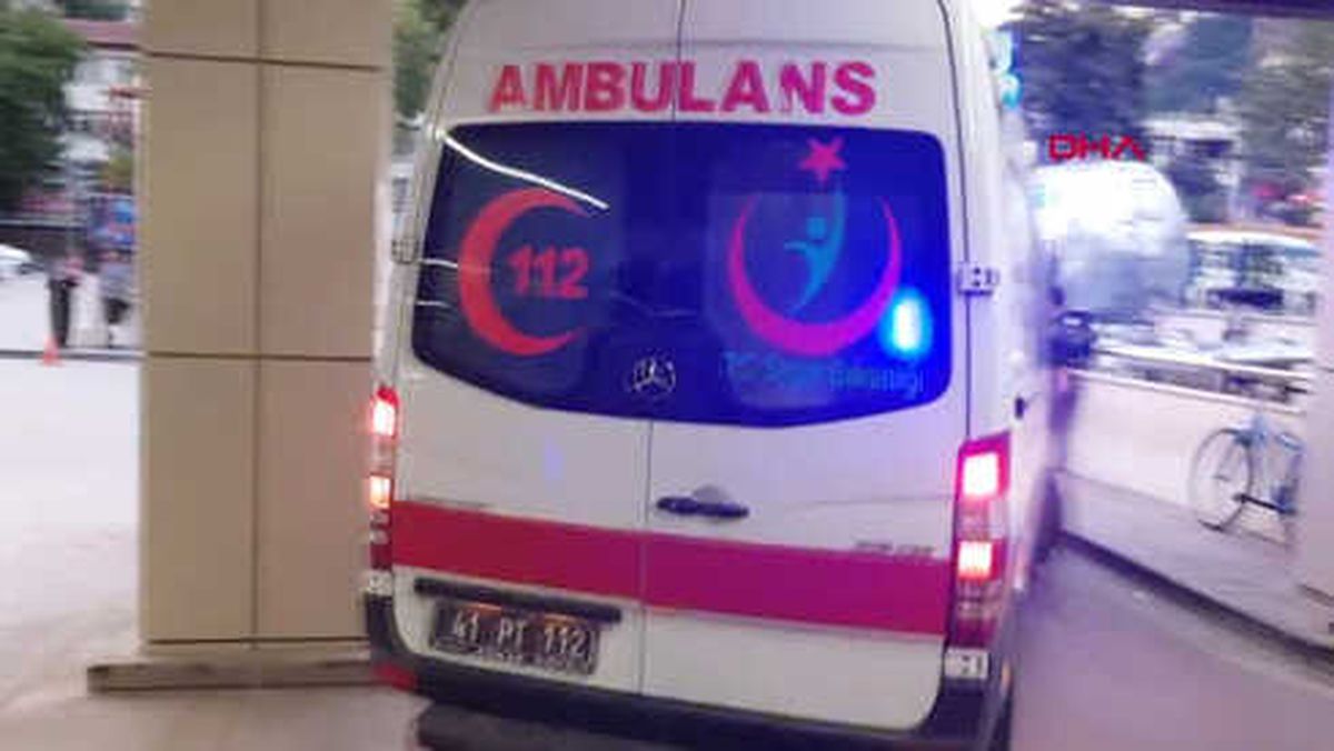 Kocaeli Çay Ocağı İşletmecisini Ayağından Vurdu Hd