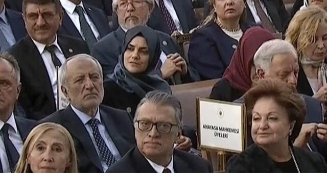 Mesut Yılmaz, Başkan Erdoğan'ı Yeni Sistemin İlk Konuşmasında Yalnız Bırakmadı