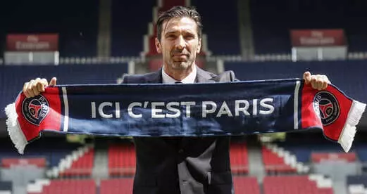 PSG, Yeni Kalecisi Gianluigi Buffon'u Basına Tanıttı