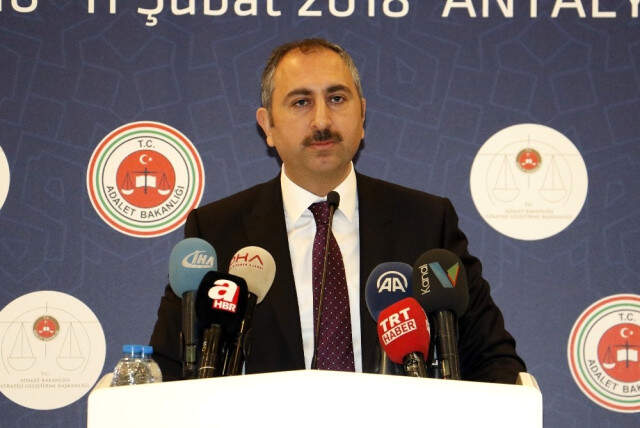 Yeni Kabinenin Adalet Bakanı Abdülhamit Gül Kimdir?