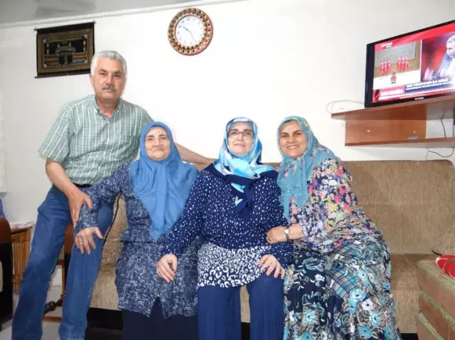 Bakan Dönmez'in Baba Evinde Sevinç Hakim