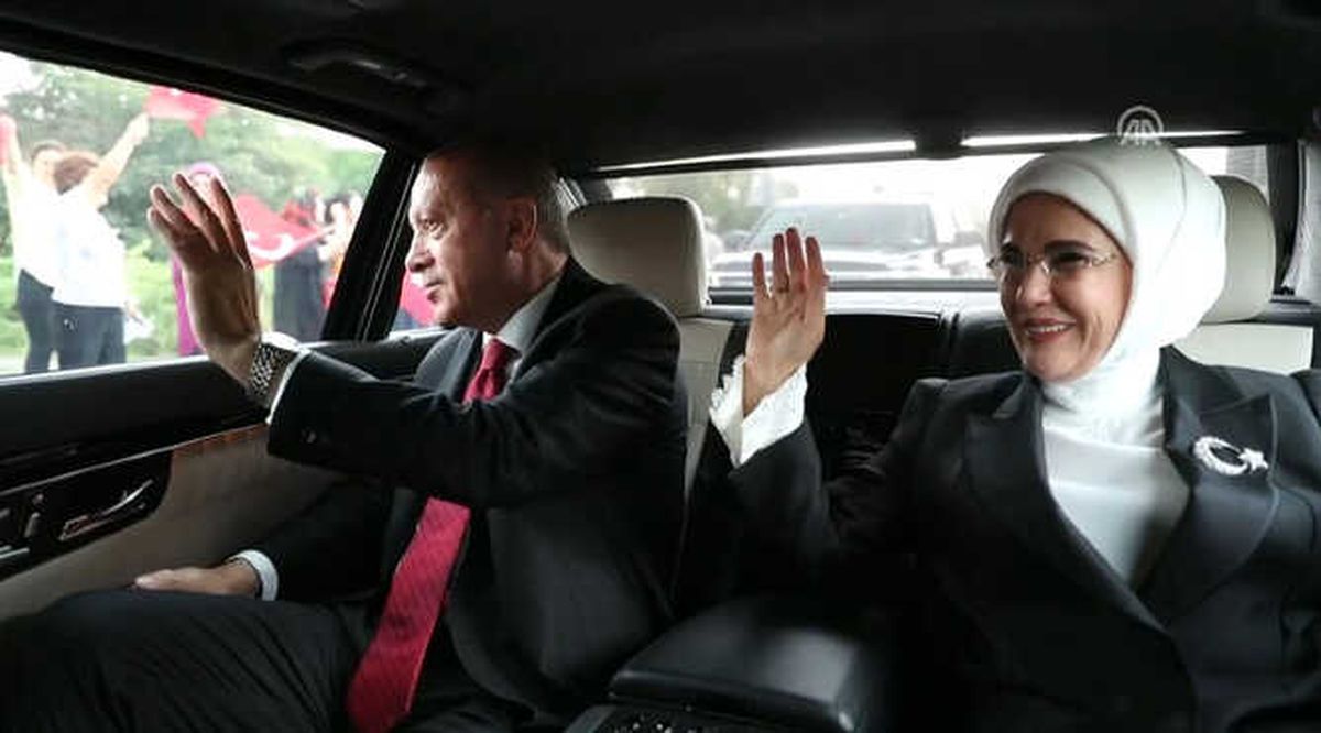 Başkan Erdoğan'ın Makam Aracı İçindeki İlk Görüntüleri Yayınlandı