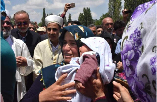 Konyalı Şehit Uzman Çavuş'u, 5 Bin Kişi Uğurladı