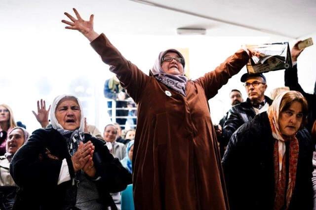 8372 Boşnak Sivilin Öldürüldüğü Srebrenitsa Katliamının Üzerinden 23 Yıl Geçti