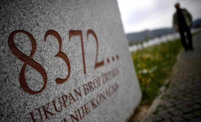 8372 Boşnak Sivilin Öldürüldüğü Srebrenitsa Katliamının Üzerinden 23 Yıl Geçti