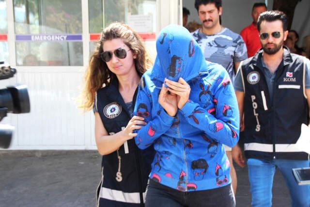 Adnan Oktar'ın 'Kediciği' Bodrum'da Güneşlenirken Gözaltına Alındı