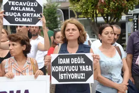 Mersin'de Cinsel İstismara Karşı Ortak Bildiri