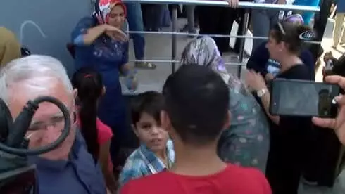 Soma Davası'nda Tutuklu Sanıklar İçin Açıklanan Karar Sonrası Mahkeme Salonu Karıştı Soma Davası'nda Tutuklu Sanıklar İçin Açıklanan Karar Sonrası Mahkeme Salonu Karıştı