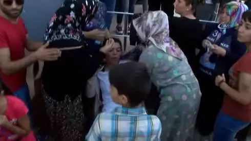 Soma Davası'nda Tutuklu Sanıklar İçin Açıklanan Karar Sonrası Mahkeme Salonu Karıştı Soma Davası'nda Tutuklu Sanıklar İçin Açıklanan Karar Sonrası Mahkeme Salonu Karıştı