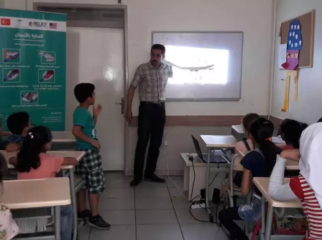 Suriyeli Çocukları Gülümseten Proje