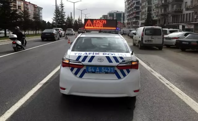 Uşak'ta Tırın Çarptığı Yaya Hayatını Kaybetti