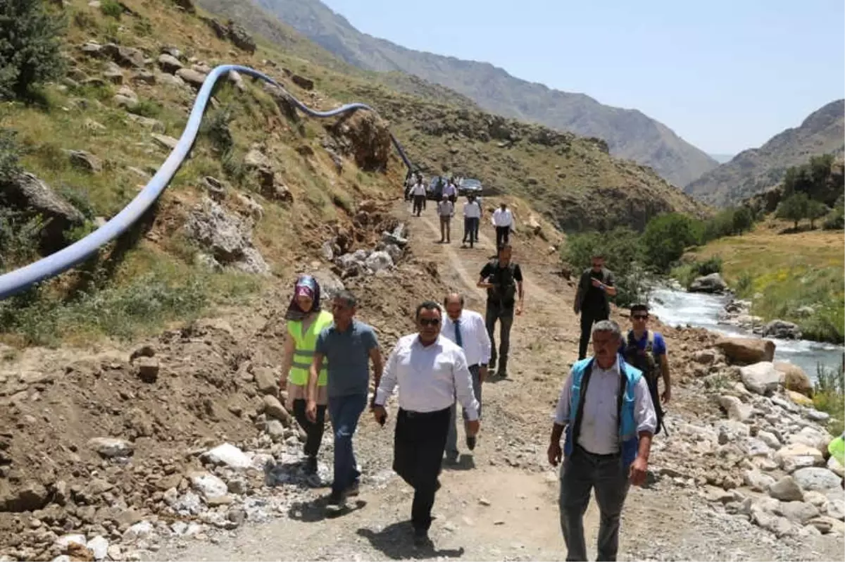 Bahçesaray'da Su Sevinci