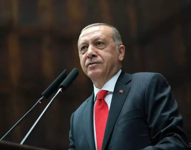 Cumhurbaşkanı Erdoğan Binali Yıldırım'ı Kutladı