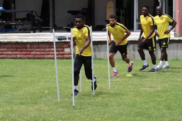 E. Yeni Malatyaspor'da Kamp Çalışmaları Sürüyor