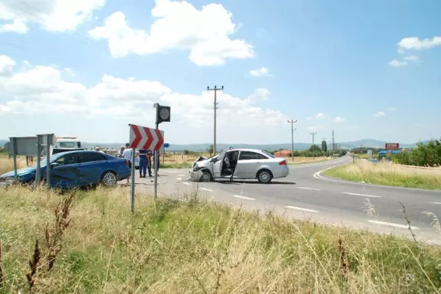 Edirne'de Trafik Kazası: 6 Yaralı