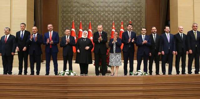 Erdoğan'dan Eski ve Yeni Kabine Açıklaması: Parlamentodan Çok İsim Çekmeyeleim İstedik