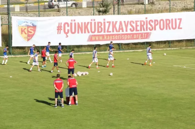 Kayserispor, Hazırlık Maçında Altınordu'yu 3-2 Yendi