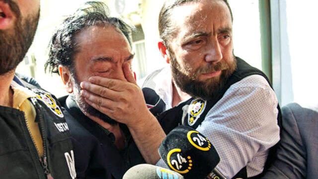 Adnan Oktar operasyonunda şoke eden fuhuş detayı! Erkeklerle cinsel ilişkiye zorlandılar...
