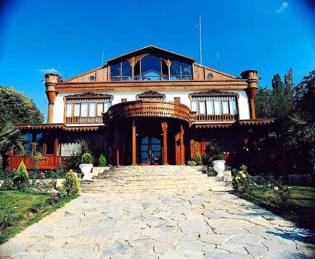 Adnan Oktar, Suç Delillerini Yok Etmek İçin Malikanesine Onlarca Mikrodalga Yerleştirdiği Ortaya Çıktı