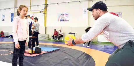 Olimpiyat Şampiyonları Geliyor