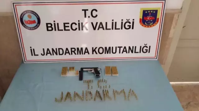 Şüpheli Araçtan Ruhsatsız Tabanca ve Mermi Çıktı