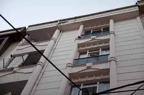 Tatile Giden Sahiplerinin Unuttuğu Kedi Operasyonla Kurtarıldı